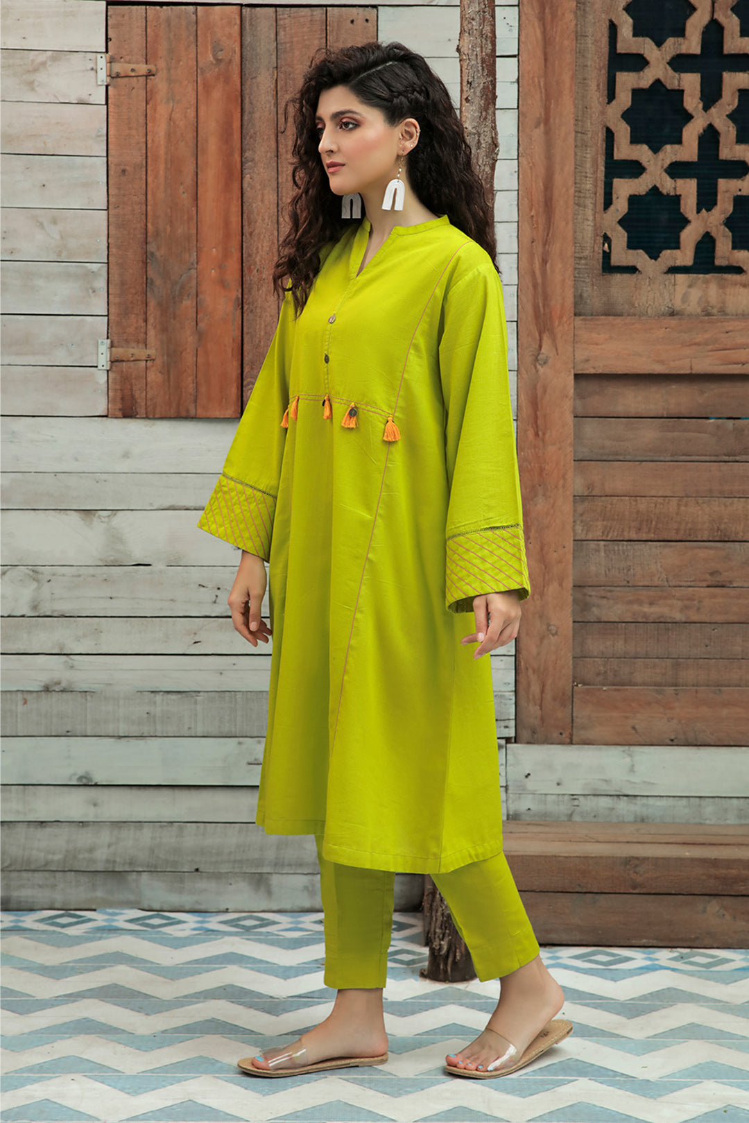 plain color women Khaddar suit