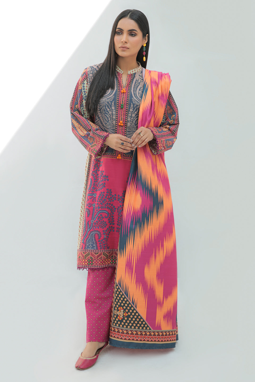 3 Piece - Digital Printed Hybrid Slub Khaddar Suit U0345