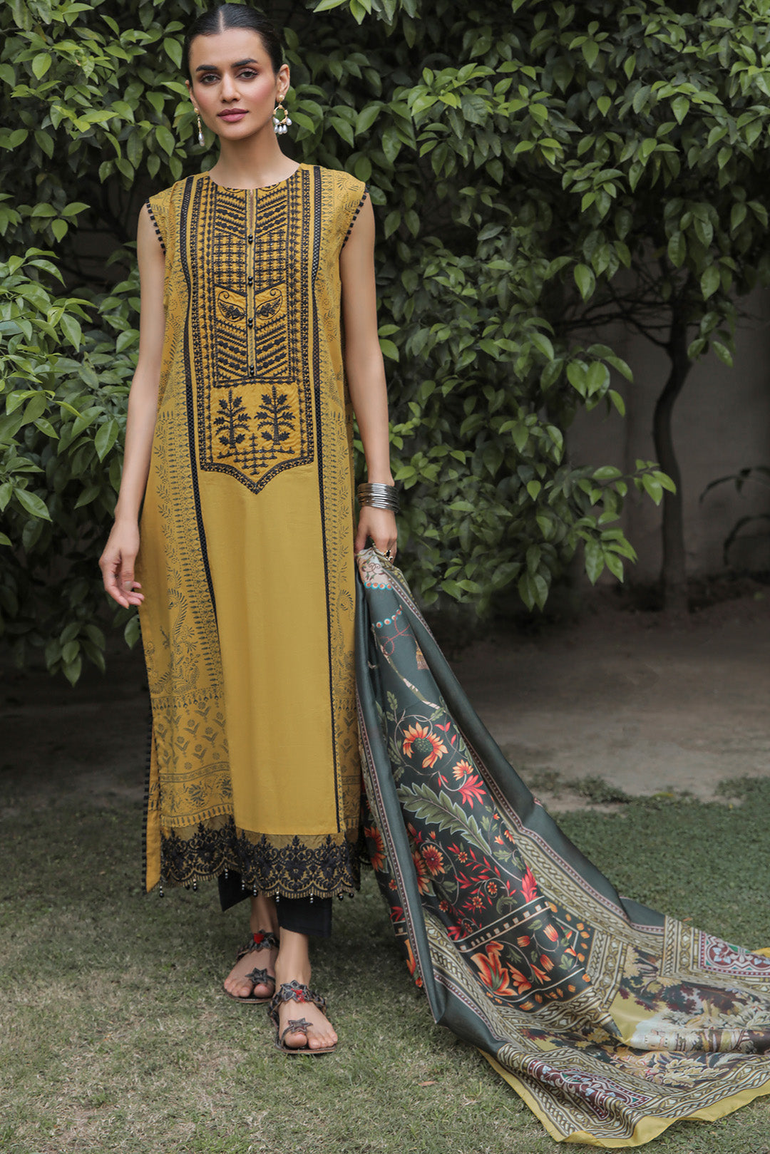 2 Piece Embroidered Paste Printed Lawn Suit U0413 SO DeCLARE 2-piece-embroidered-paste-printed-lawn-suit-u0413-so-declare