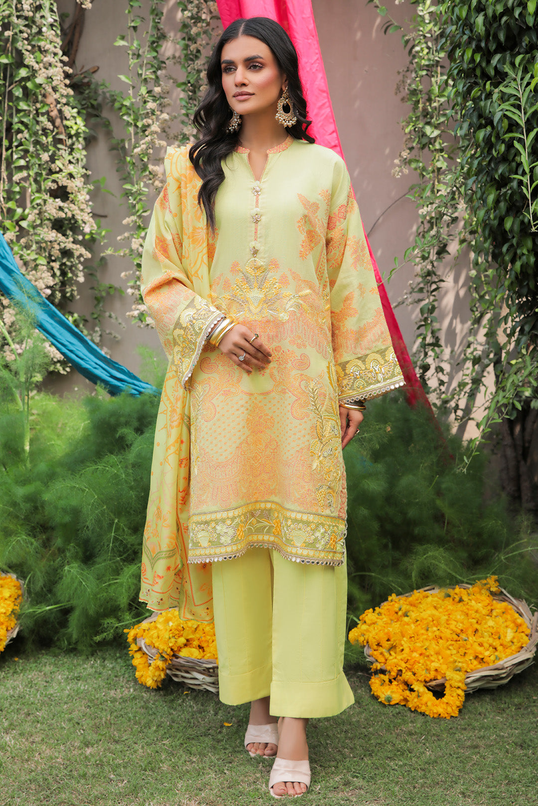 3 Piece - Embroidered  Jacquard Weave Suit U0424A (SO)