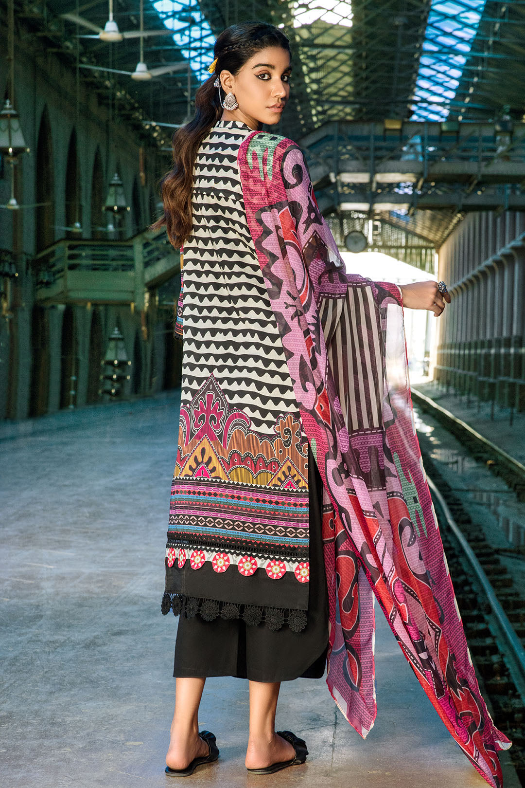 2PC Digital Printed Lawn shirt with Dupatta - Black U2774