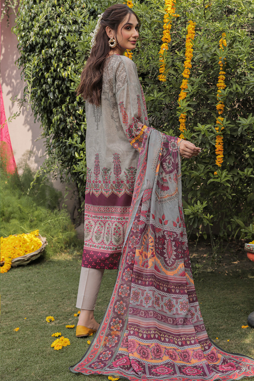 3 Piece - Embroidered Texture Lawn Suit P0638 (SO)